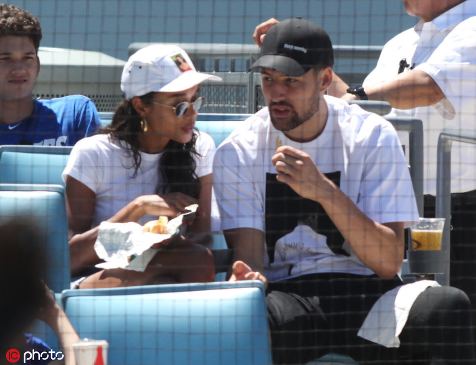 边后卫若吸 边后卫若吸